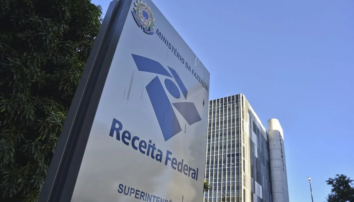 Sua clínica paga imposto sobre 8% ou 32% da receita? A Receita explica