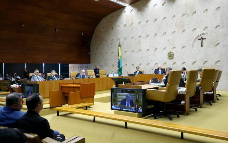 STF limita penduricalhos a 35% do teto e abre exceção para carreira