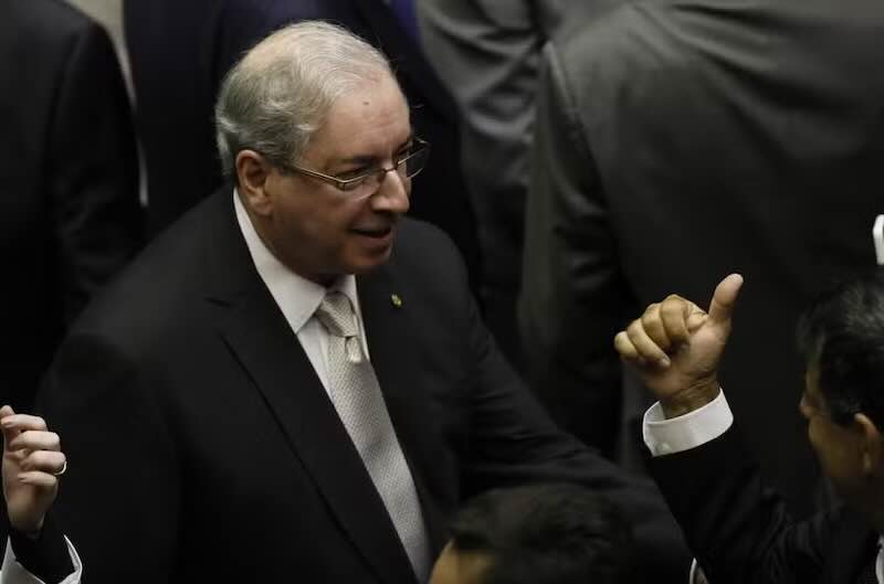 STF julga Ficha Limpa e pode liberar Cunha, Garotinho e Arruda
