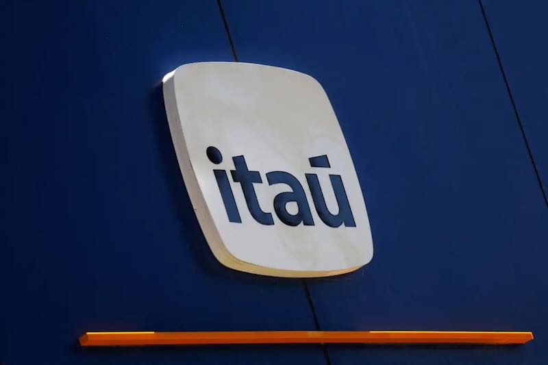 Itaú acelera venda de dívidas para preservar balanço em 2025