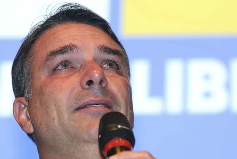 Áudio de Flávio com Vorcaro derruba bolsa, incendeia redes e divide o PL