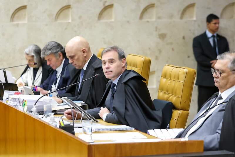 STF abre investigação sobre emendas para filme de Bolsonaro