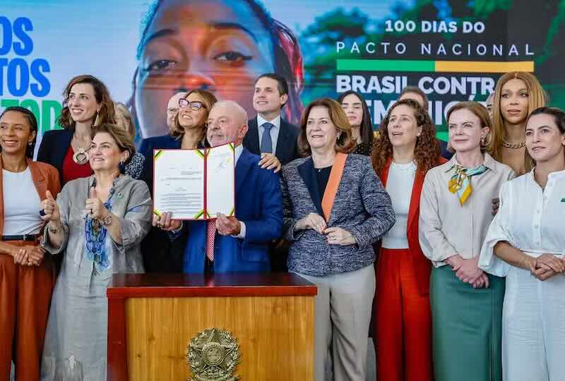 Lula assina decretos que endurecem regras para plataformas digitais