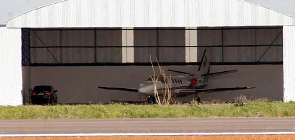 O avião sabotado