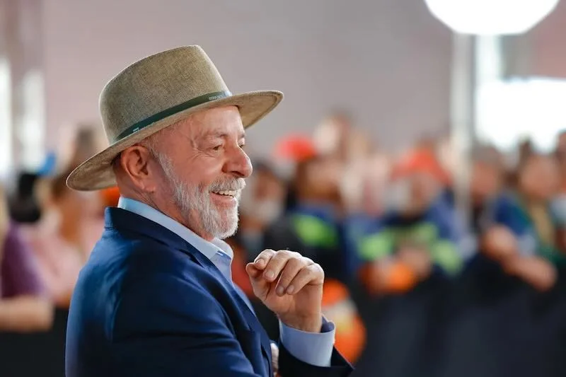 Lula abre 7 pontos sobre Flávio em pesquisa de maio