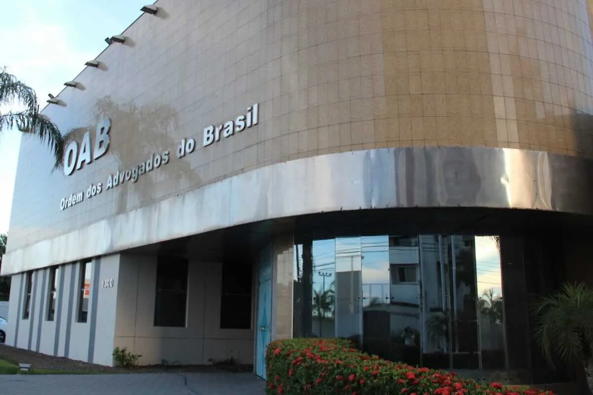 OAB Rondônia suspende advogado por uso de prompt injection em processo