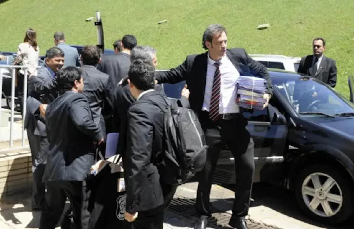 Escândalo Banco Master: Por que a régua de Delcídio não vale para o Centrão?