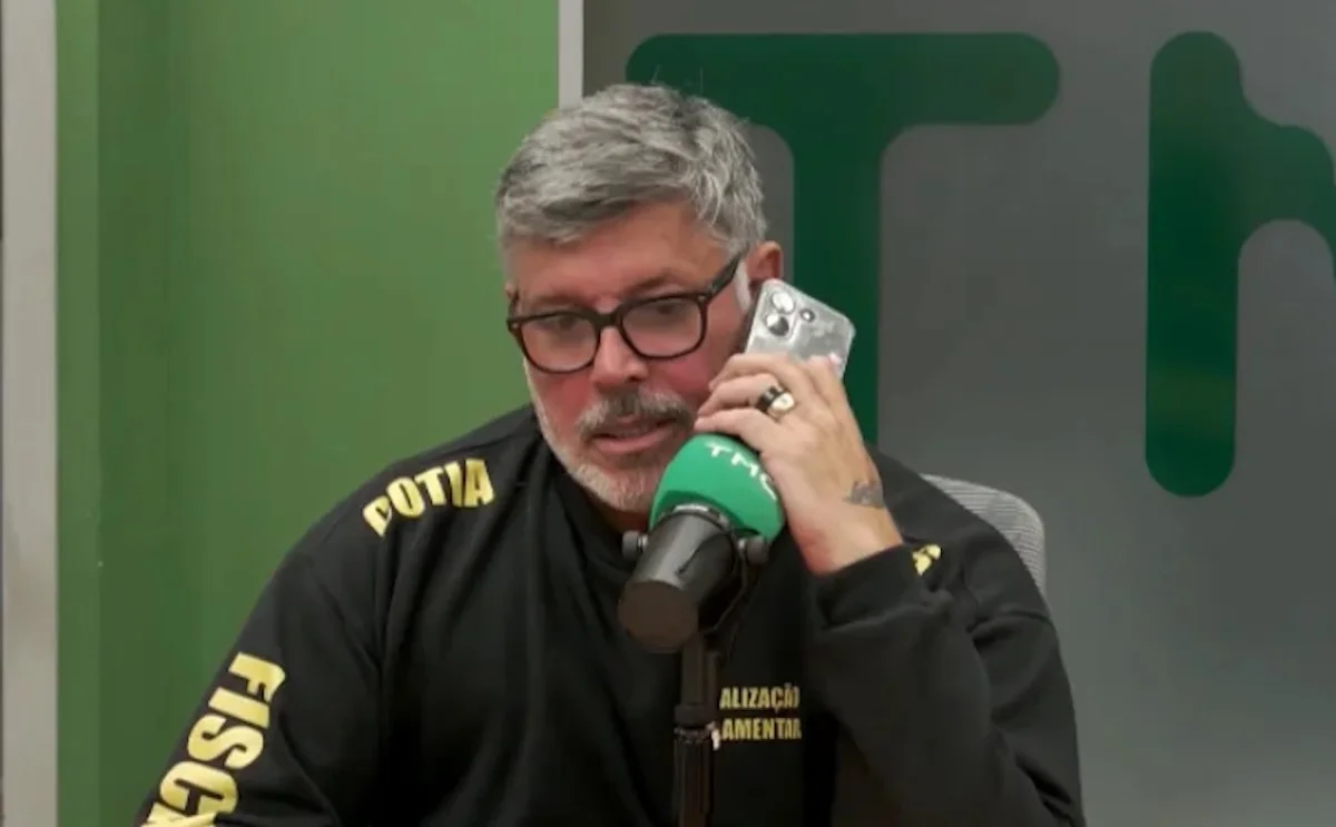 Ligação de Alexandre Frota ao vivo: defesa nega contato com Bolsonaro