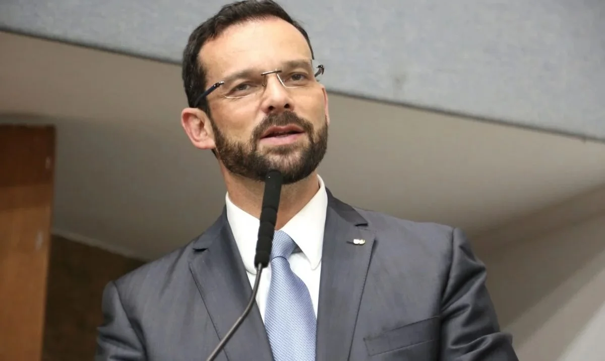 Daniel Bialski reforça equipe de advogados de Vorcaro