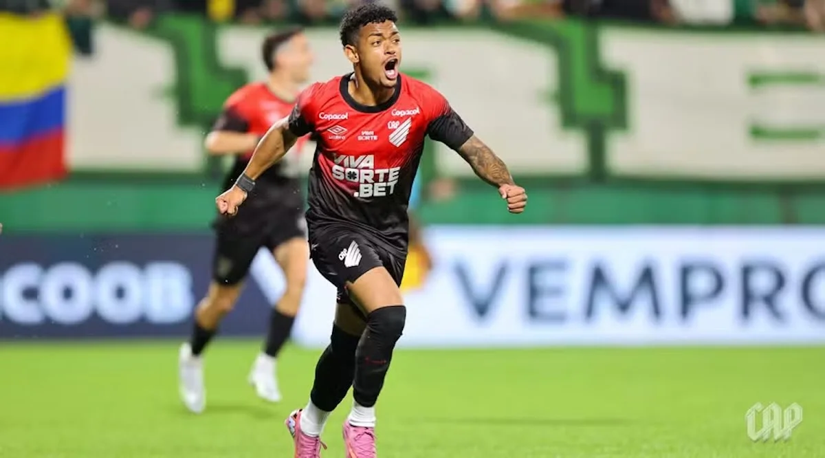 Léo Derik é condenado a 13 anos por estupro; Athletico se manifesta