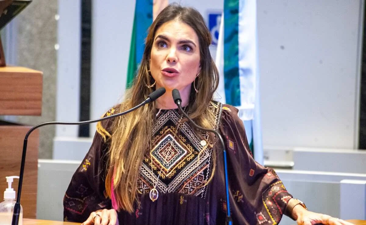 Paula Belmonte na Record: propostas de saúde digital e educação integral