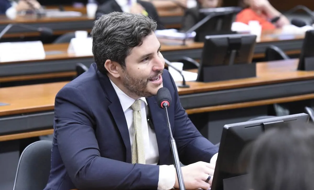Maurício Carvalho articula aprovação de PEC de servidores em RO