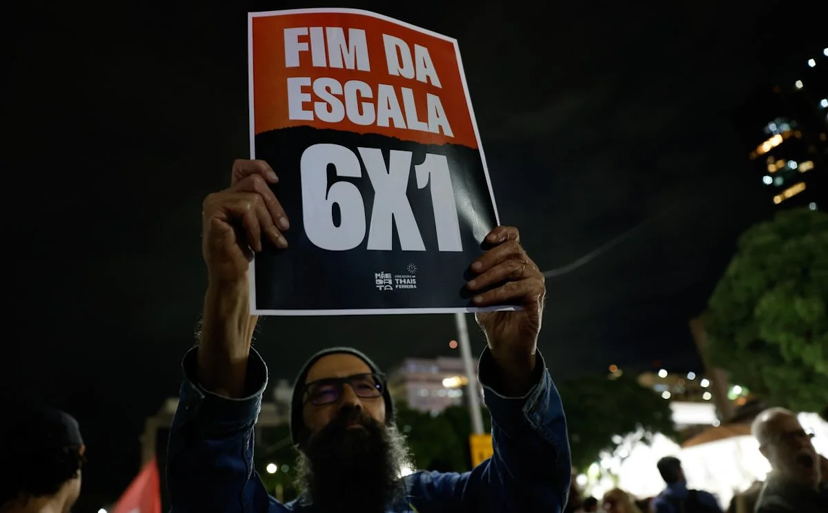 70% apoiam o fim da escala 6x1 — mas defender dá "vergonha"