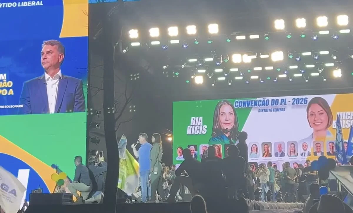 Convenção PL lança Flávio Bolsonaro à Presidência; siga ao vivo