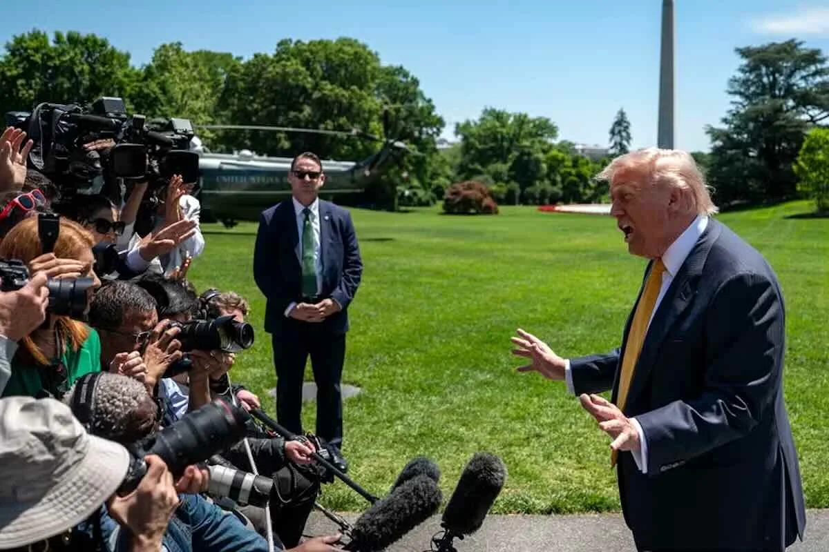 Trump x imprensa: redes de TV suspendem cobertura da Casa Branca