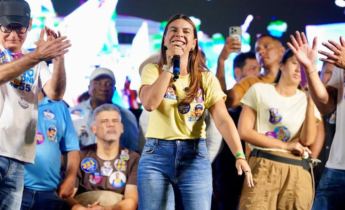 Mariana Carvalho reúne mil em Ouro Preto do Oeste