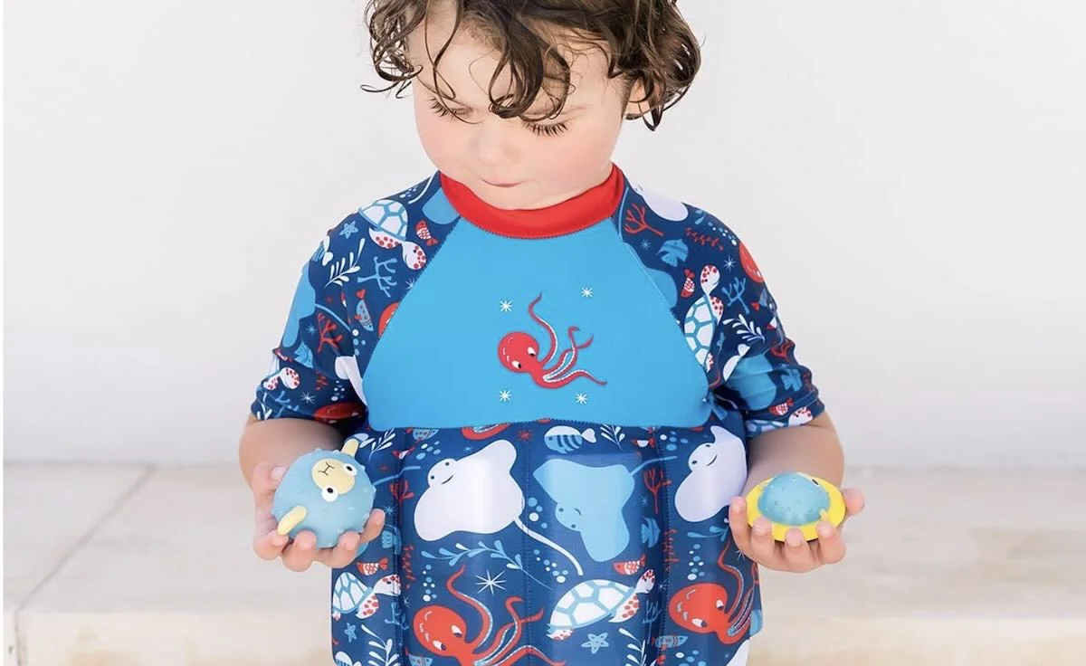 Maiô com flutuador infantil vale a pena? O que os pais precisam saber