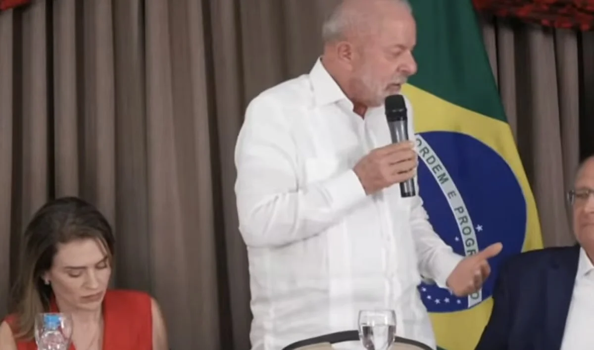 "Carregamos nas costas a promiscuidade da Suprema Corte", diz Lula a aliados