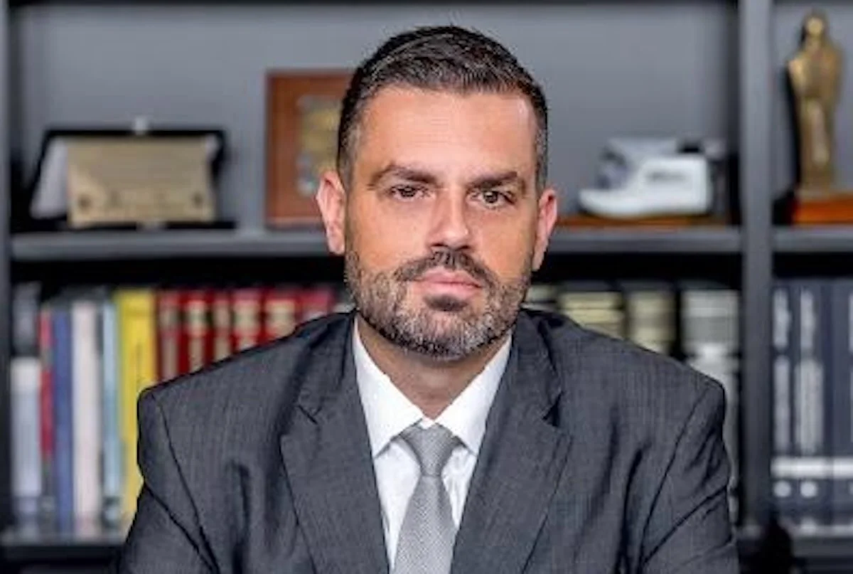Repouso semanal remunerado, os efeitos da aprovação da PEC 221/2019 e o fim da escala 6x1
