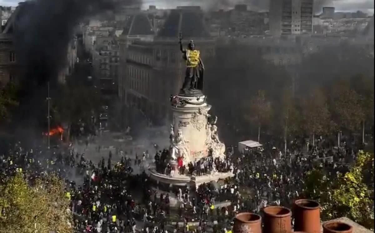 Protestos se espalham pela Europa em meio a temor de guerra ampliada