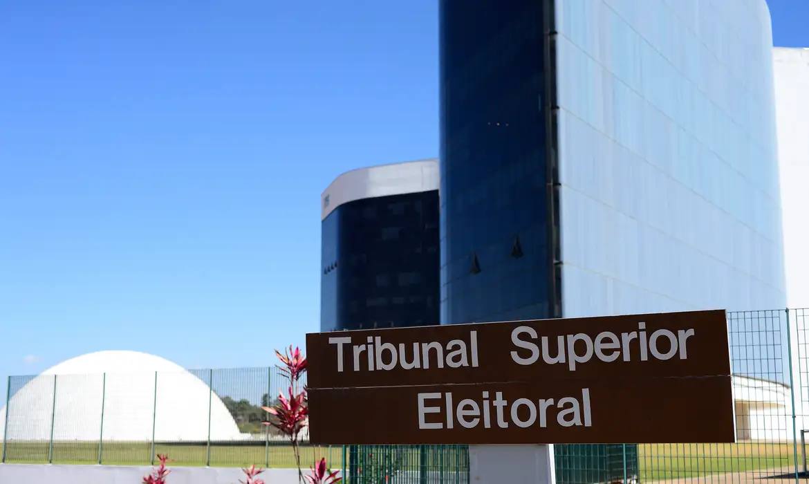 Partidos pagaram até R$ 630,5 mil ao ano a presidentes em 2025